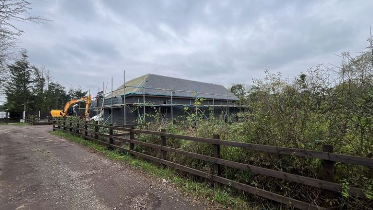 new build stable block essex 24