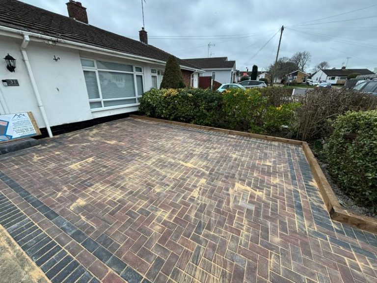 block paved driveway in benfleet 16